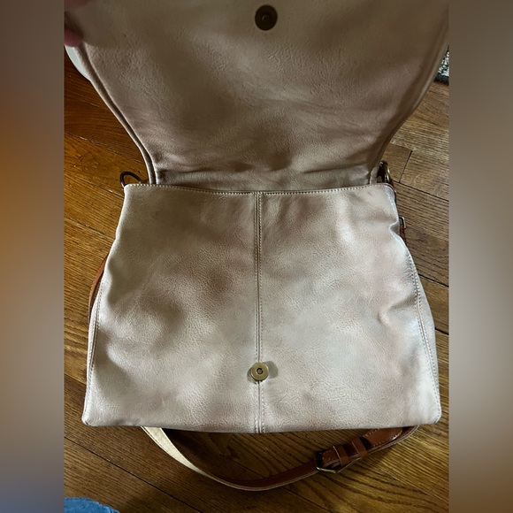 Free People Scalloped Messenger Bag with two handles - Picture 2 of 13